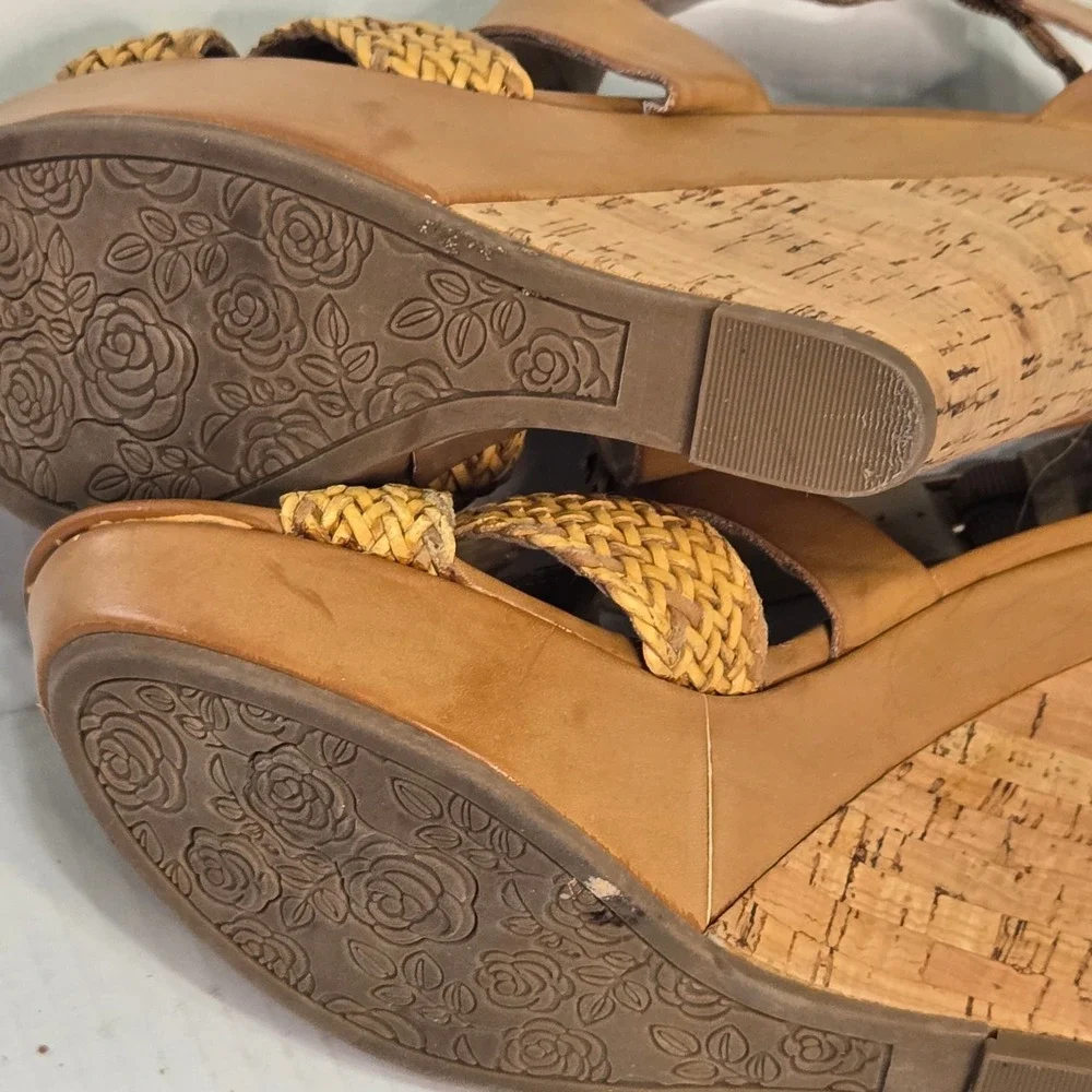Carlos by Carlos Santana Carley Tan Leopard Cork 5in Wedge Sandals 7M